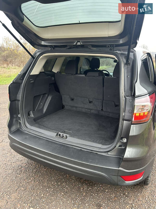 Позашляховик / Кросовер Ford Escape 2019 в Ямполі