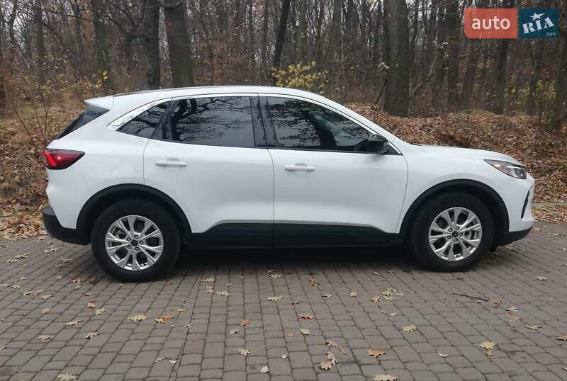 Внедорожник / Кроссовер Ford Escape 2023 в Львове