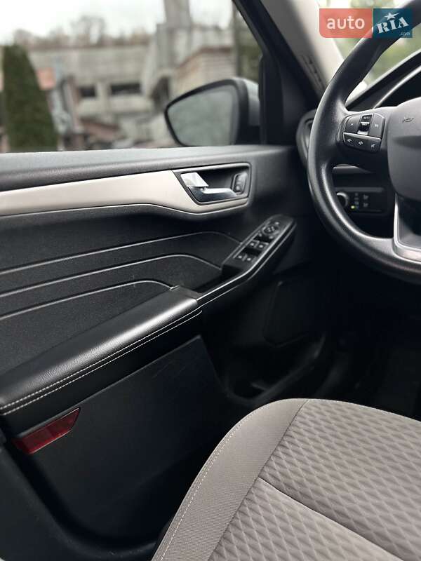 Внедорожник / Кроссовер Ford Escape 2021 в Киеве