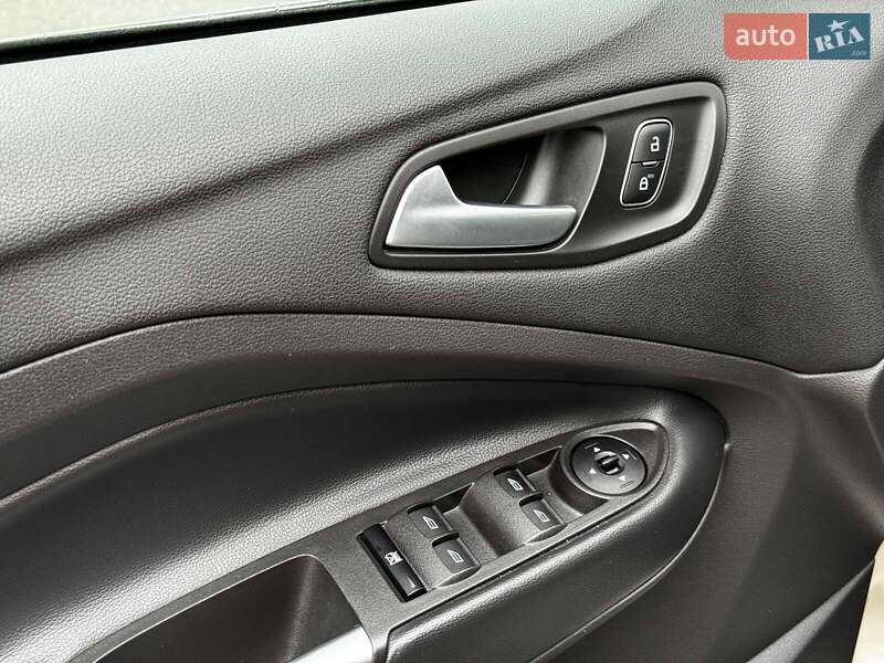 Позашляховик / Кросовер Ford Escape 2018 в Києві фото 13 Позашляховик / Кросовер Ford Escape 2018 в Києві