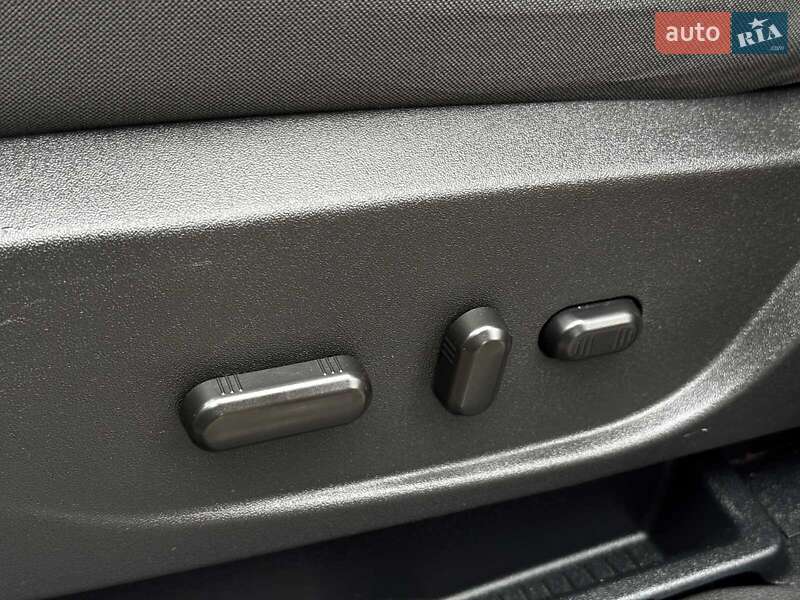 Позашляховик / Кросовер Ford Escape 2018 в Києві фото 24 Позашляховик / Кросовер Ford Escape 2018 в Києві