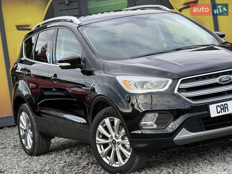 Позашляховик / Кросовер Ford Escape 2016 в Стрию