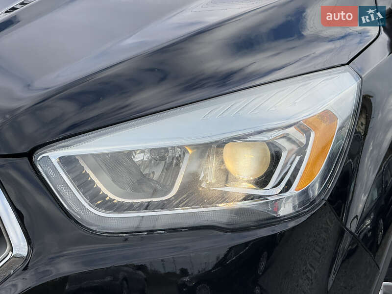 Позашляховик / Кросовер Ford Escape 2016 в Стрию