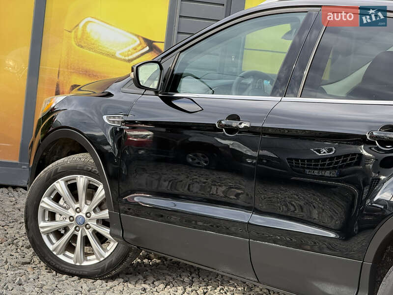 Позашляховик / Кросовер Ford Escape 2016 в Стрию