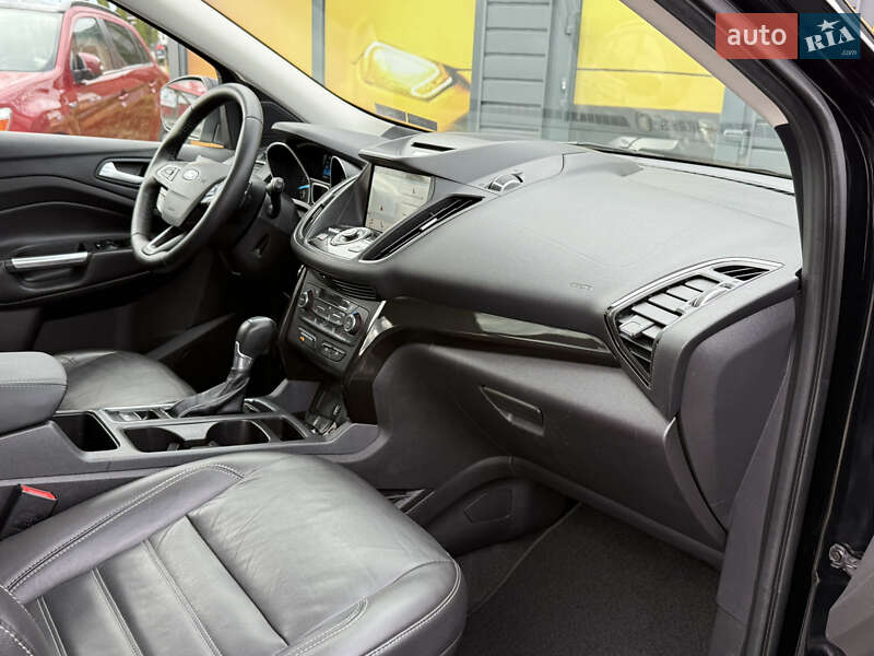 Позашляховик / Кросовер Ford Escape 2016 в Стрию