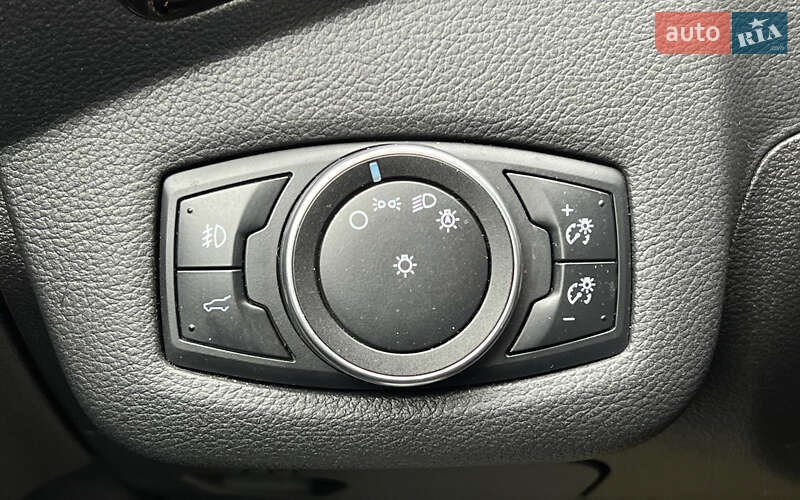 Позашляховик / Кросовер Ford Escape 2016 в Львові фото 22 Позашляховик / Кросовер Ford Escape 2016 в Львові