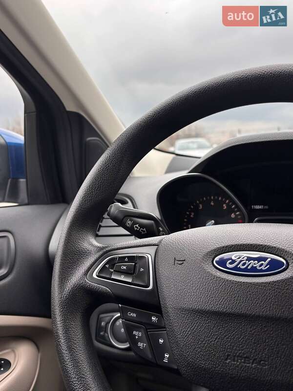 Внедорожник / Кроссовер Ford Escape 2018 в Львове