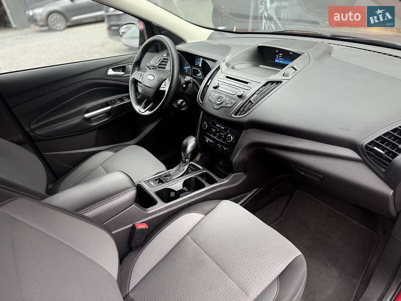 Позашляховик / Кросовер Ford Escape 2018 в Львові