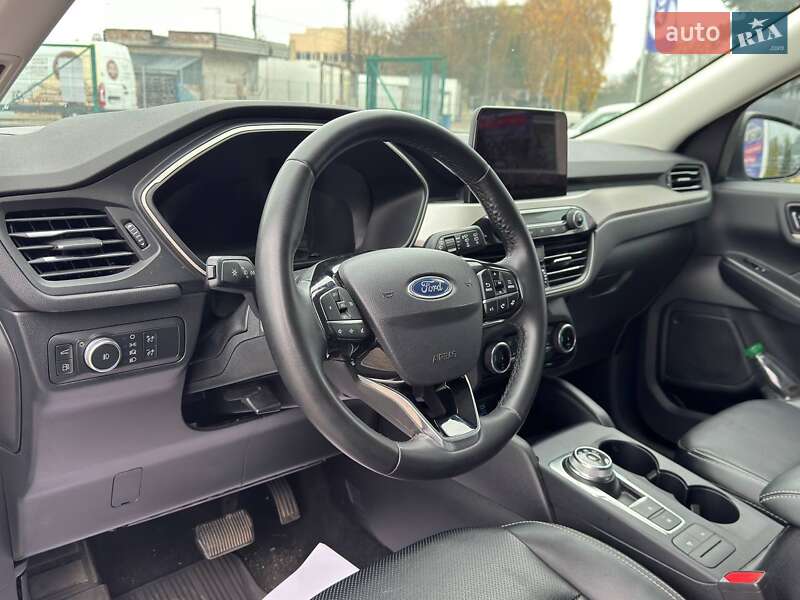 Позашляховик / Кросовер Ford Escape 2022 в Львові