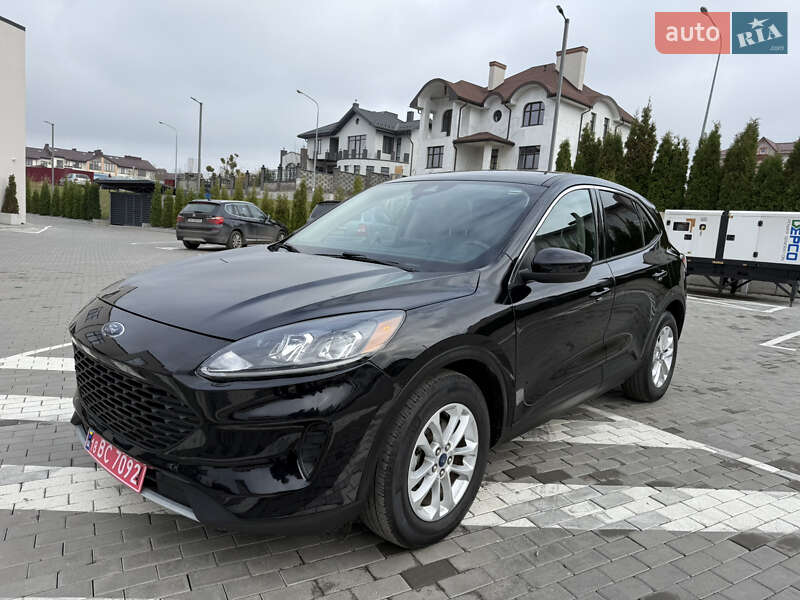 Позашляховик / Кросовер Ford Escape 2021 в Рівному