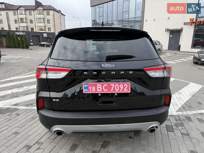 Позашляховик / Кросовер Ford Escape 2021 в Рівному
