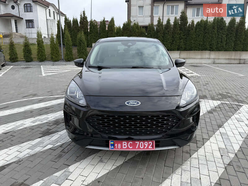 Позашляховик / Кросовер Ford Escape 2021 в Рівному