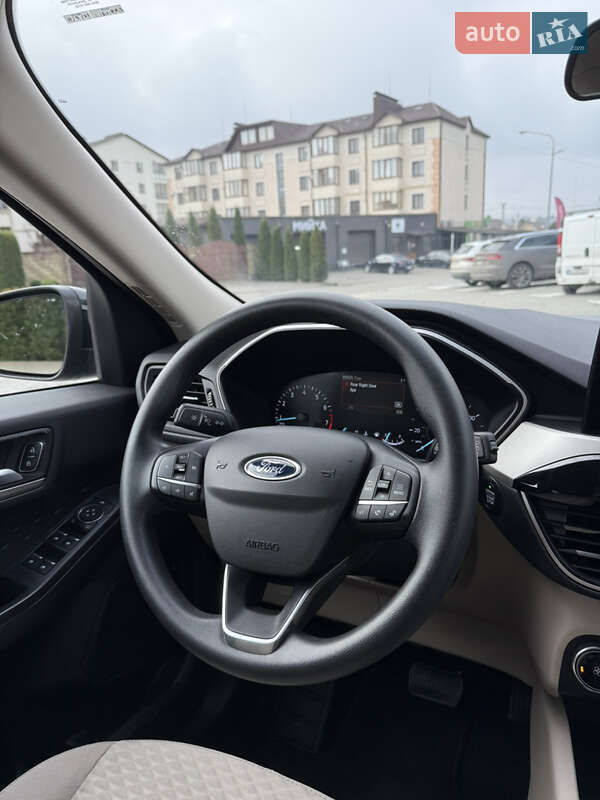 Позашляховик / Кросовер Ford Escape 2021 в Рівному