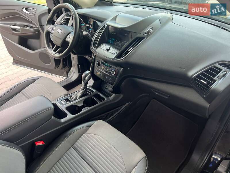 Внедорожник / Кроссовер Ford Escape 2019 в Одессе