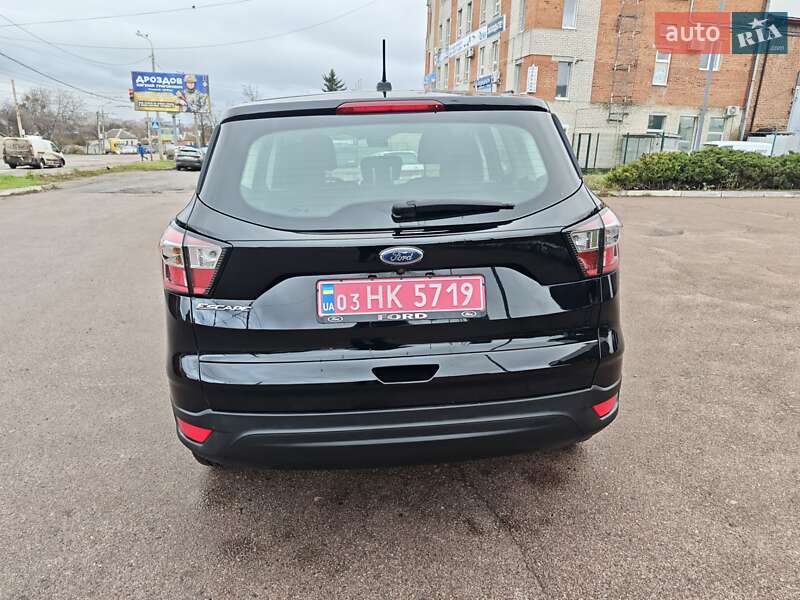Внедорожник / Кроссовер Ford Escape 2017 в Сумах