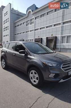Позашляховик / Кросовер Ford Escape 2017 в Тернополі