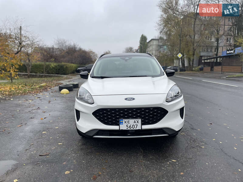 Позашляховик / Кросовер Ford Escape 2020 в Дніпрі