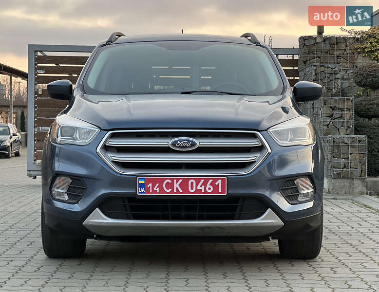 Позашляховик / Кросовер Ford Escape 2017 в Стрию