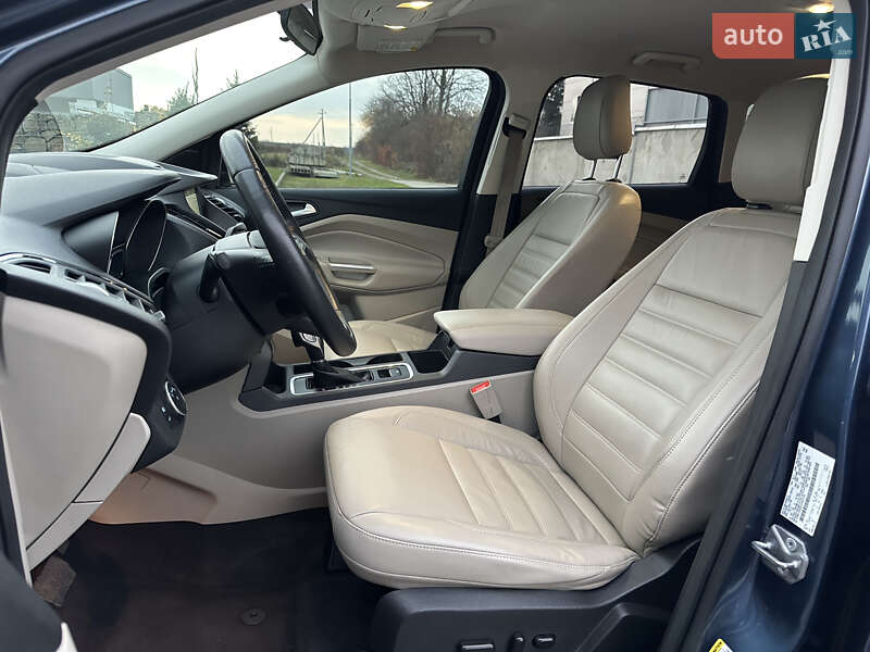 Позашляховик / Кросовер Ford Escape 2017 в Стрию