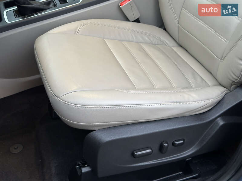 Позашляховик / Кросовер Ford Escape 2017 в Стрию