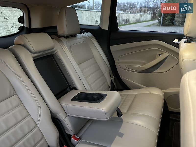 Позашляховик / Кросовер Ford Escape 2017 в Стрию