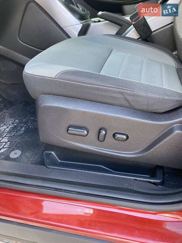 Позашляховик / Кросовер Ford Escape 2016 в Тернополі фото 7 Позашляховик / Кросовер Ford Escape 2016 в Тернополі