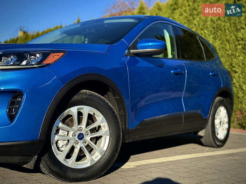 Позашляховик / Кросовер Ford Escape 2019 в Стрию