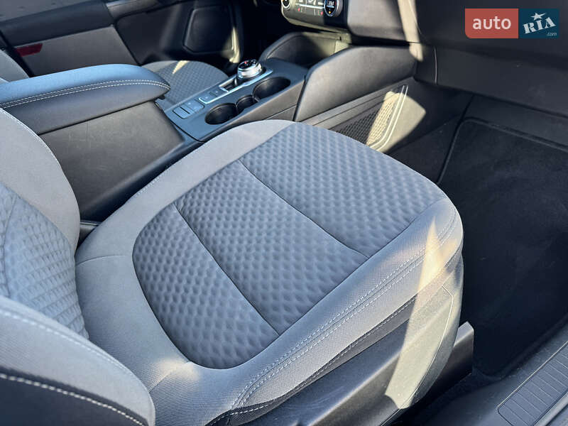 Позашляховик / Кросовер Ford Escape 2019 в Стрию