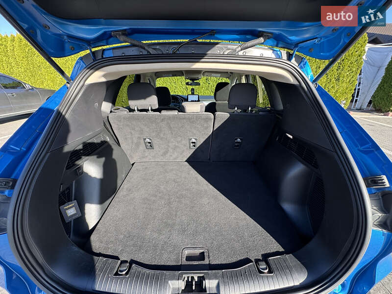 Позашляховик / Кросовер Ford Escape 2019 в Стрию