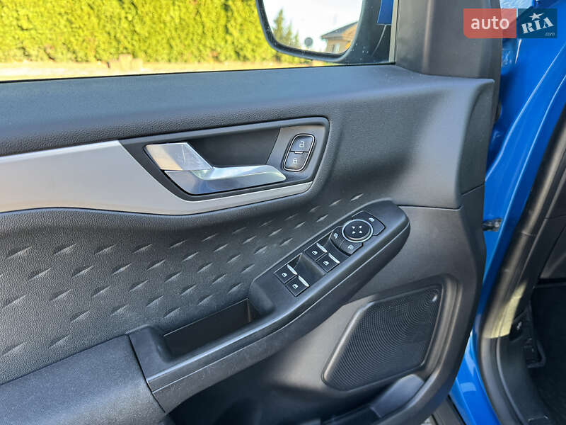 Позашляховик / Кросовер Ford Escape 2019 в Стрию