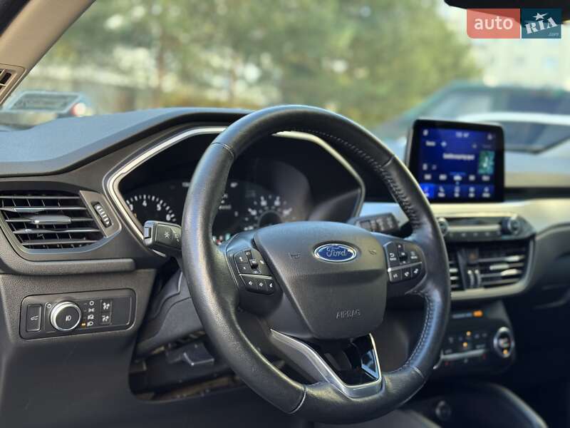 Внедорожник / Кроссовер Ford Escape 2019 в Ивано-Франковске