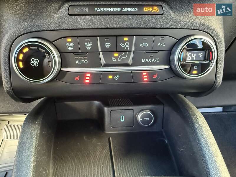 Внедорожник / Кроссовер Ford Escape 2019 в Ивано-Франковске