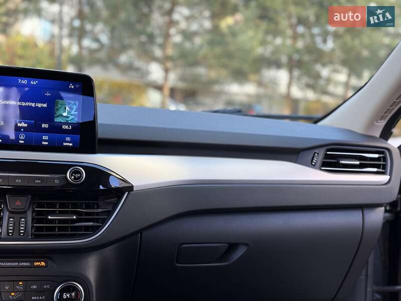 Внедорожник / Кроссовер Ford Escape 2019 в Ивано-Франковске