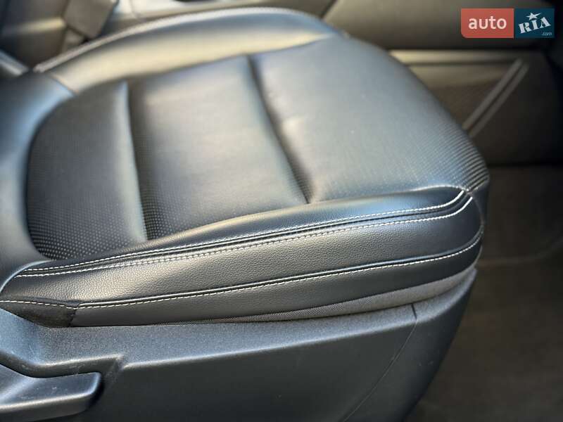 Внедорожник / Кроссовер Ford Escape 2019 в Ивано-Франковске