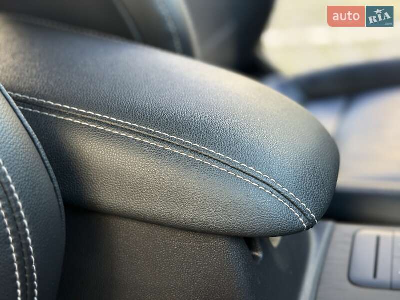 Внедорожник / Кроссовер Ford Escape 2019 в Ивано-Франковске