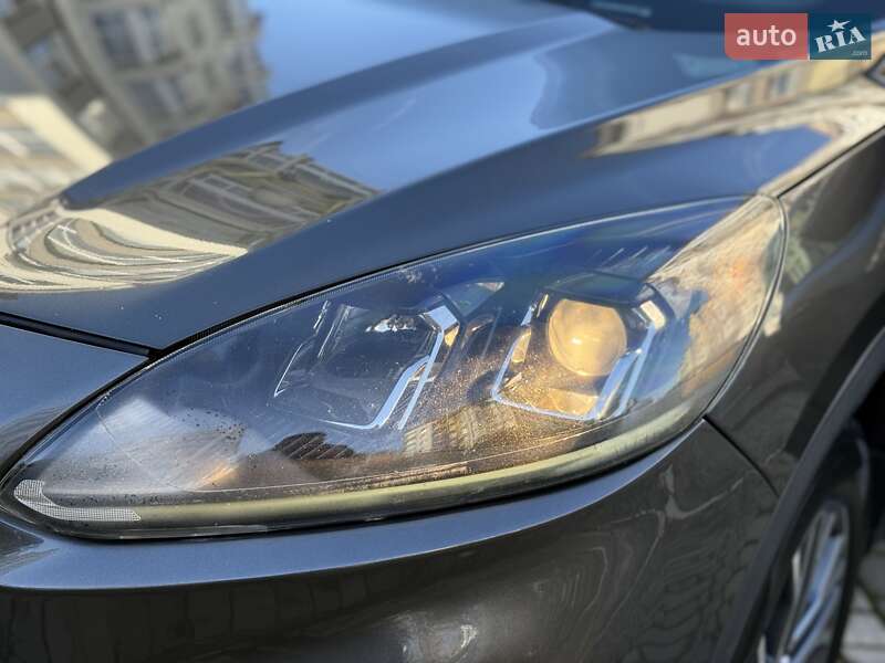 Внедорожник / Кроссовер Ford Escape 2019 в Ивано-Франковске