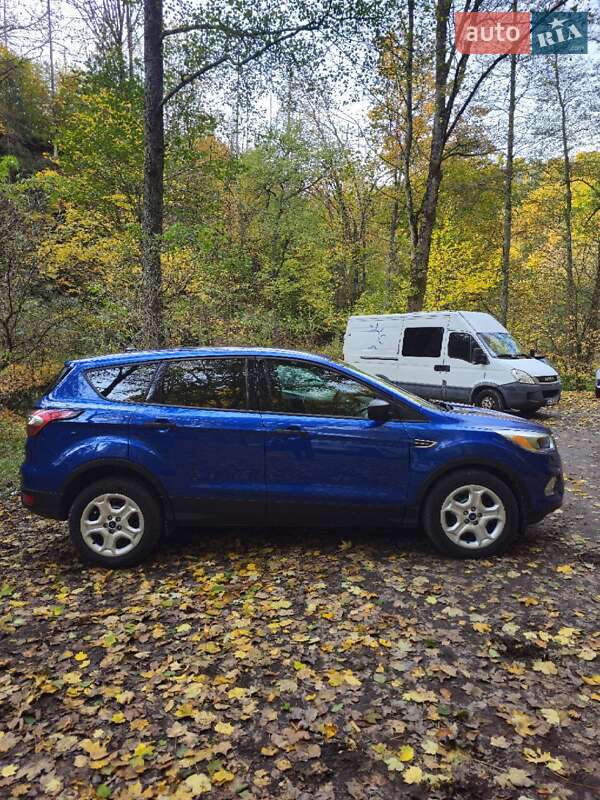 Позашляховик / Кросовер Ford Escape 2017 в Тернополі фото 4 Позашляховик / Кросовер Ford Escape 2017 в Тернополі