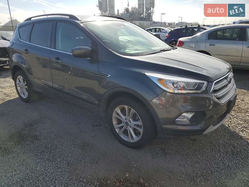Позашляховик / Кросовер Ford Escape 2017 в Харкові