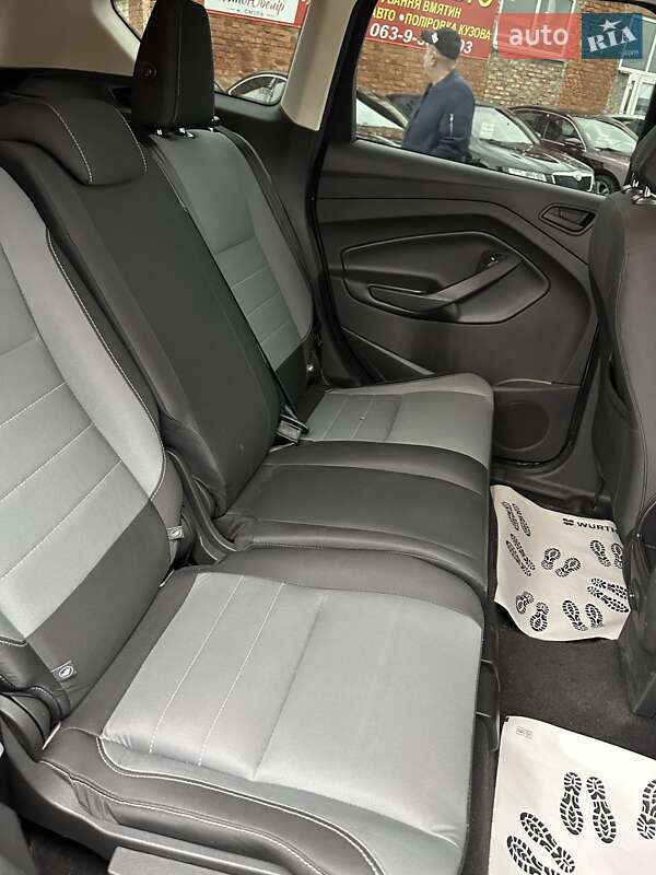 Позашляховик / Кросовер Ford Escape 2017 в Смілі