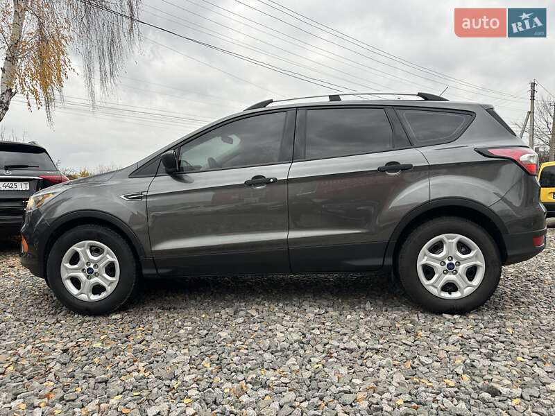 Позашляховик / Кросовер Ford Escape 2017 в Смілі