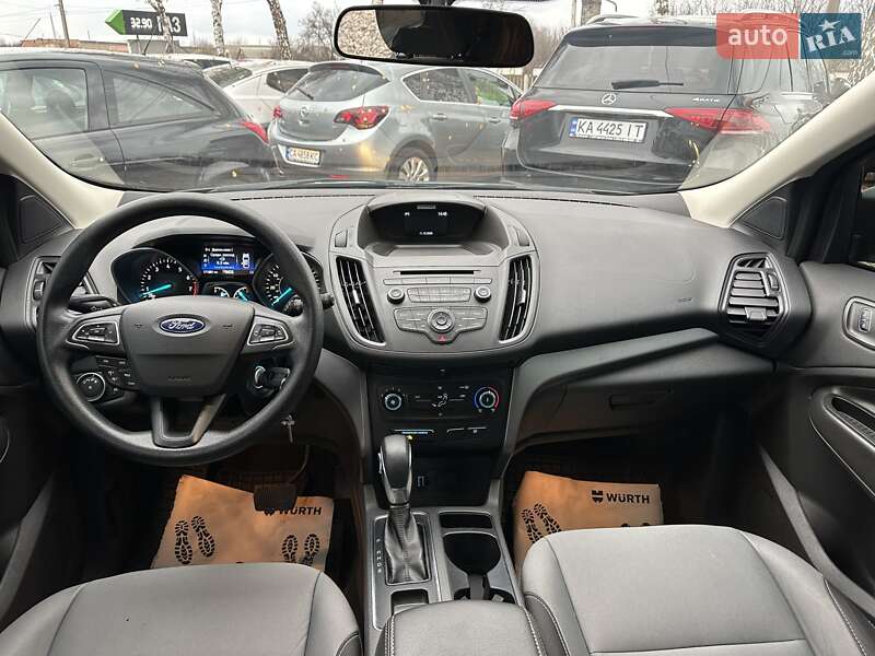 Позашляховик / Кросовер Ford Escape 2017 в Смілі