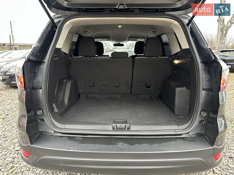 Позашляховик / Кросовер Ford Escape 2017 в Смілі