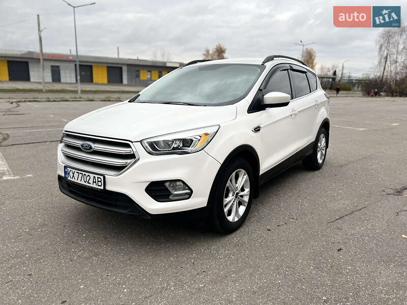 Внедорожник / Кроссовер Ford Escape 2016 в Харькове
