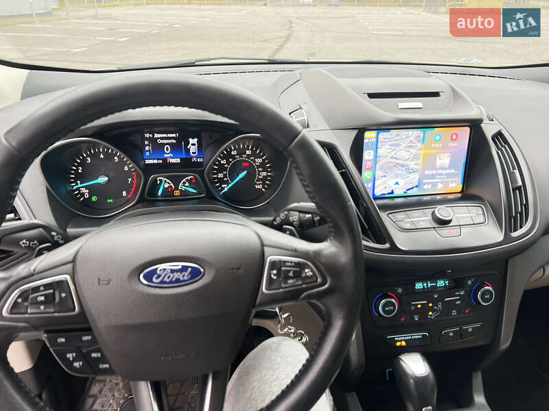 Внедорожник / Кроссовер Ford Escape 2016 в Харькове