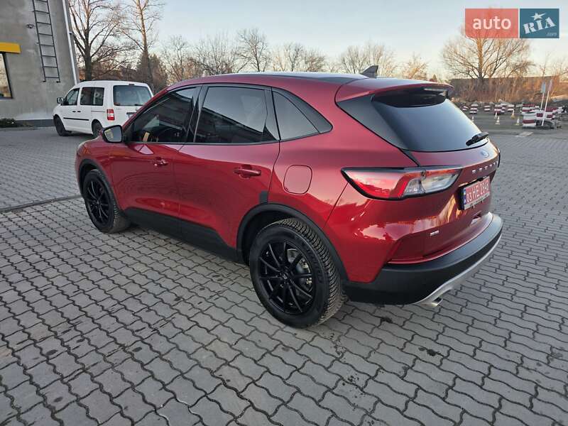 Позашляховик / Кросовер Ford Escape 2020 в Коломиї