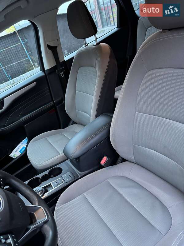 Позашляховик / Кросовер Ford Escape 2021 в Тернополі фото 13 Позашляховик / Кросовер Ford Escape 2021 в Тернополі