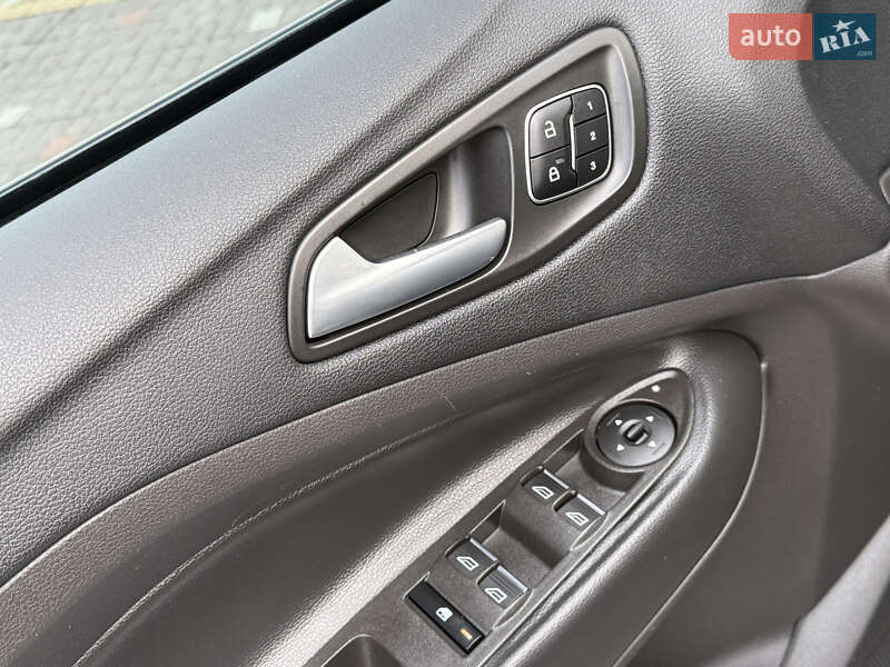 Внедорожник / Кроссовер Ford Escape 2018 в Дрогобыче фото 55 Внедорожник / Кроссовер Ford Escape 2018 в Дрогобыче