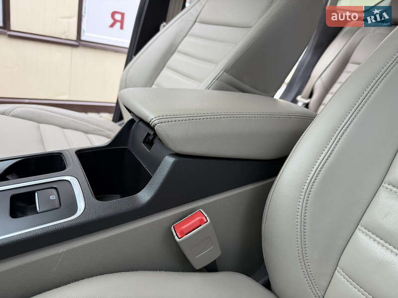 Позашляховик / Кросовер Ford Escape 2017 в Дрогобичі фото 55 Позашляховик / Кросовер Ford Escape 2017 в Дрогобичі