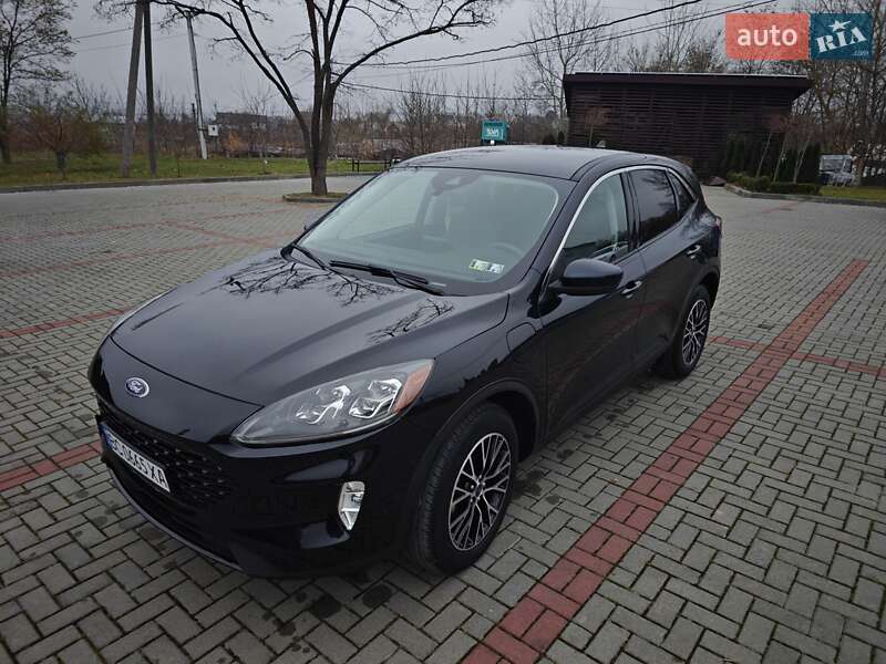 Внедорожник / Кроссовер Ford Escape 2021 в Золочеве