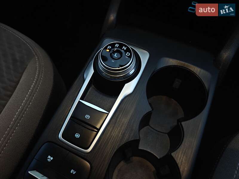 Внедорожник / Кроссовер Ford Escape 2021 в Золочеве